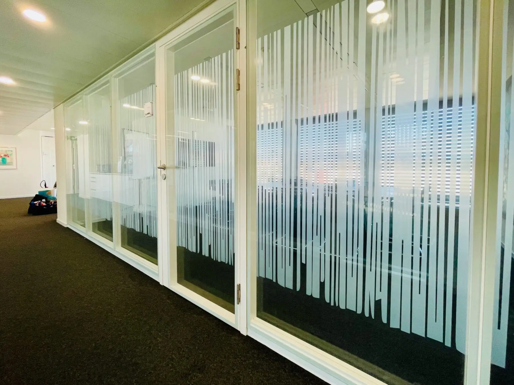 Glasfolierung Sichtschutz Büro – Folierung von KT Design Bern